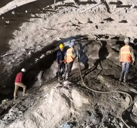 桐庐拱顶带模注浆料的施工流程及注意事项